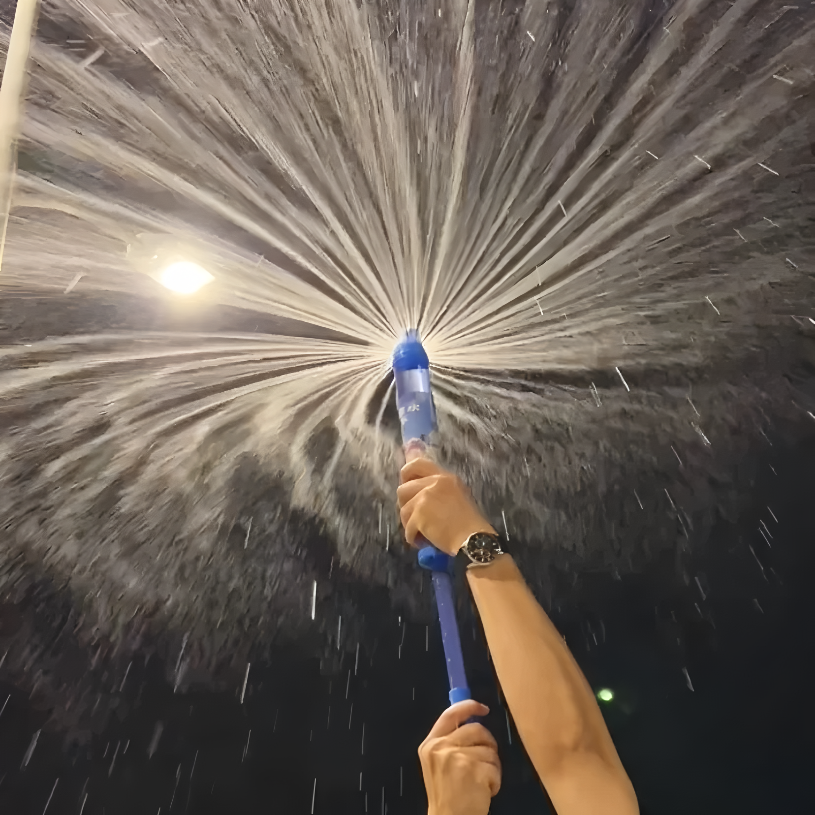 Gleetoy SplashX Water Firework Outdoor Water Sprinkler Toy